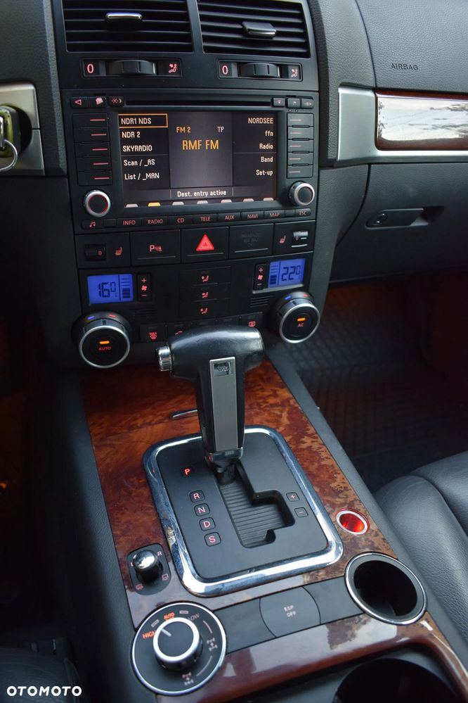 Volkswagen Touareg 3.0 V6 TDI DPF Tiptr - 16
