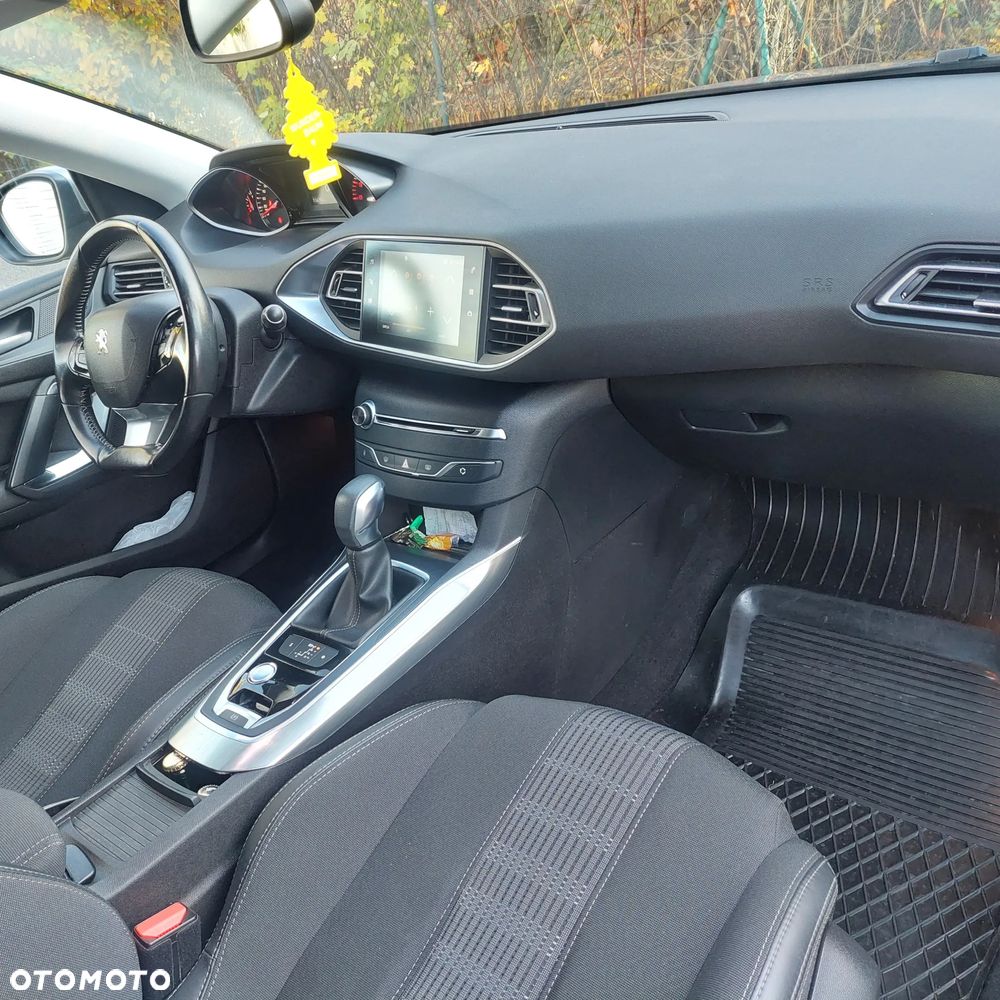 Peugeot 308 1.6 BlueHDi Allure S&S EAT6 - 13