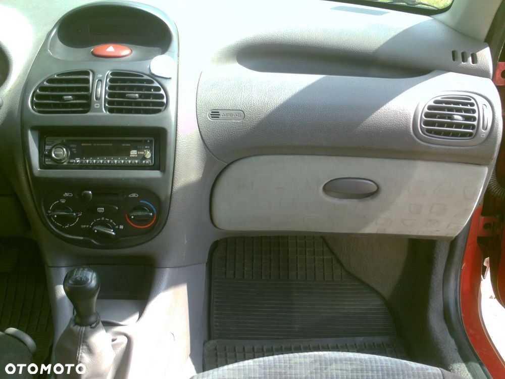 Peugeot 206 1.1 XR Presence - 27