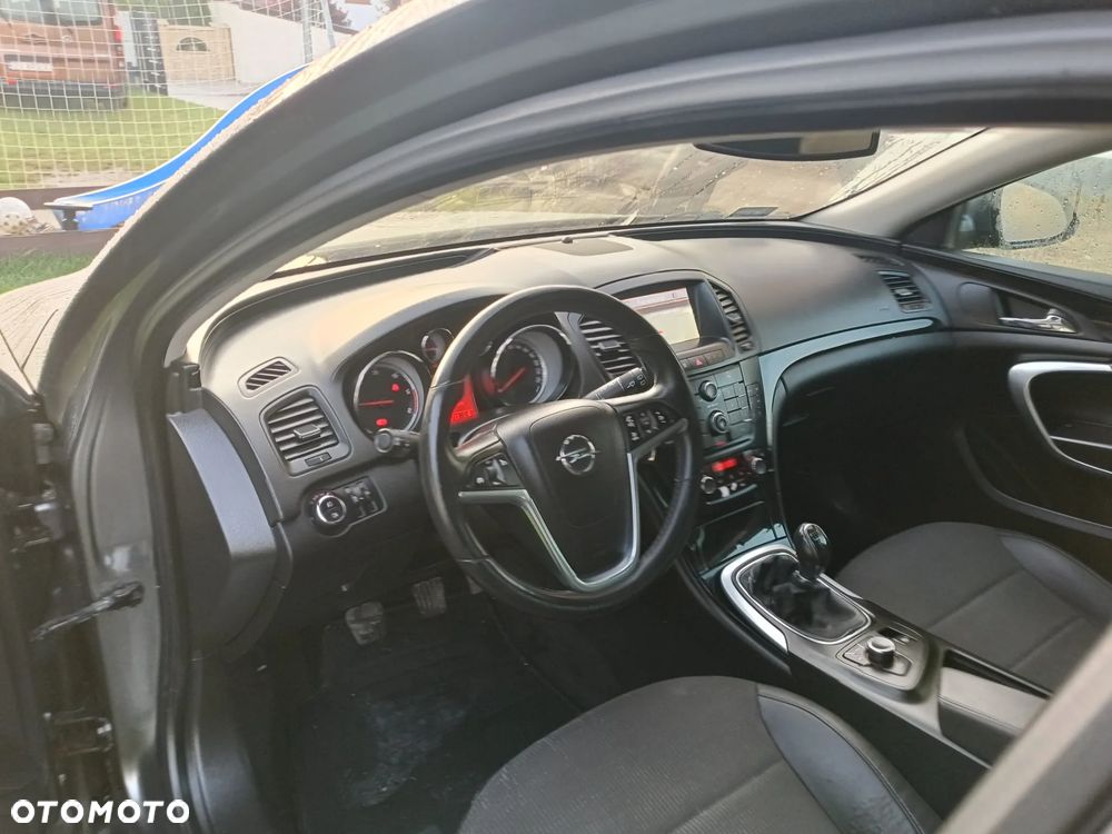 Opel Insignia - 8