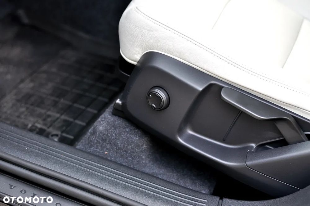 Volvo XC 40 T4 Geartronic Inscription - 17