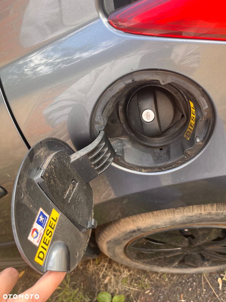 Peugeot 207 1.6 HDi - 10