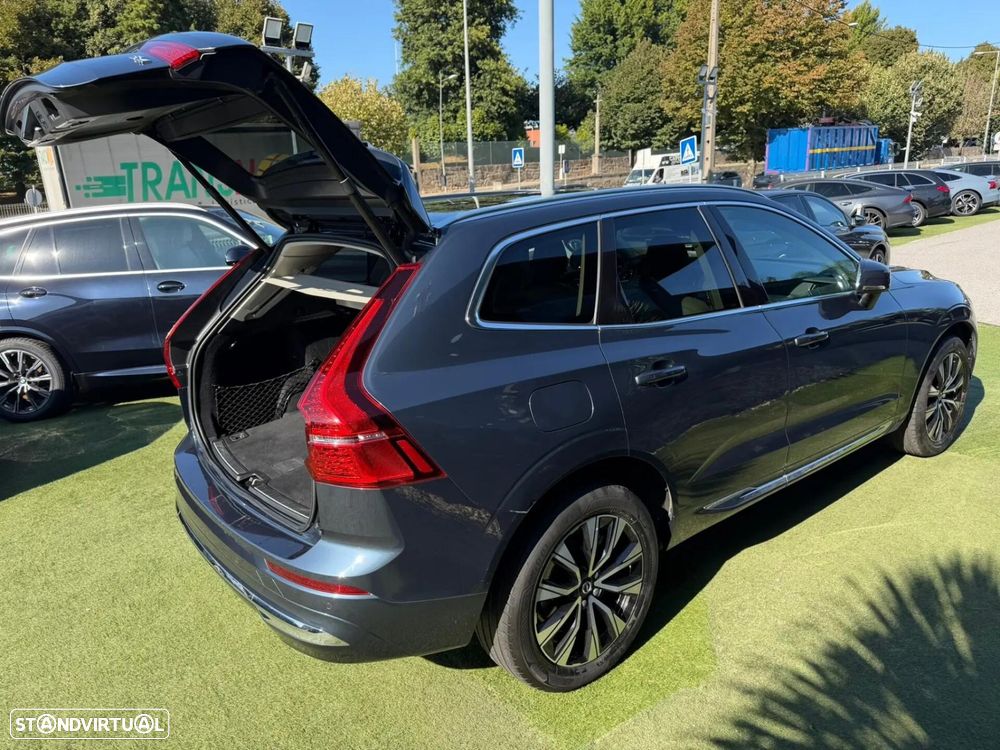 Volvo XC 60 2.0 B4 Plus Bright - 52