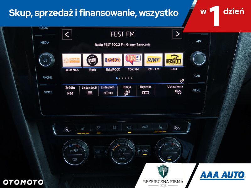Volkswagen Passat - 17