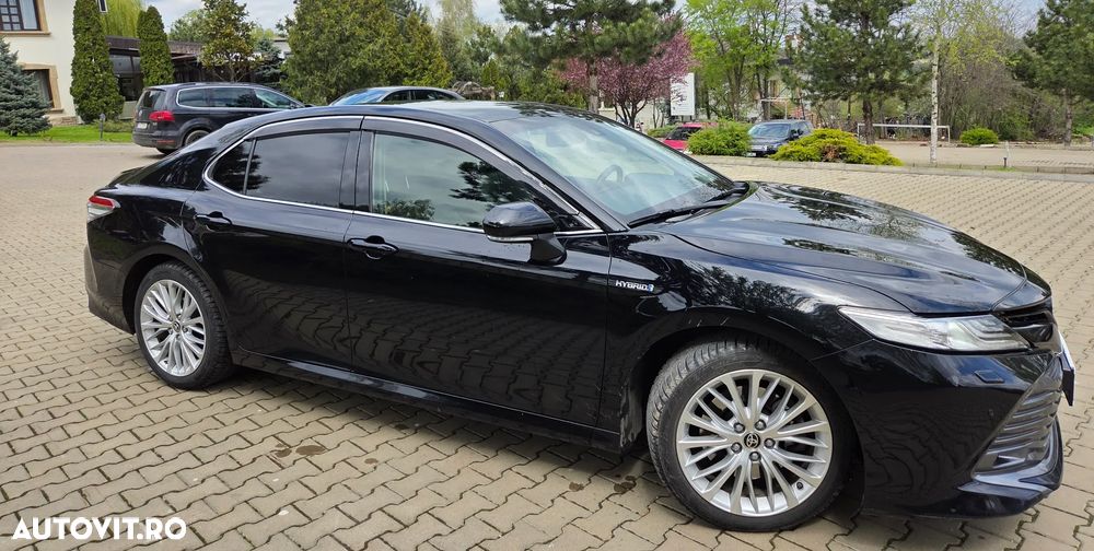 Toyota Camry 2.5 Exclusive - 4