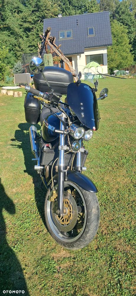 Suzuki GSX - 2