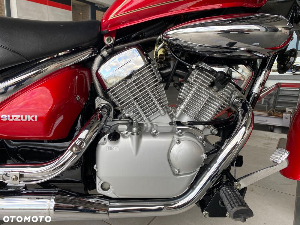 Suzuki Intruder - 7