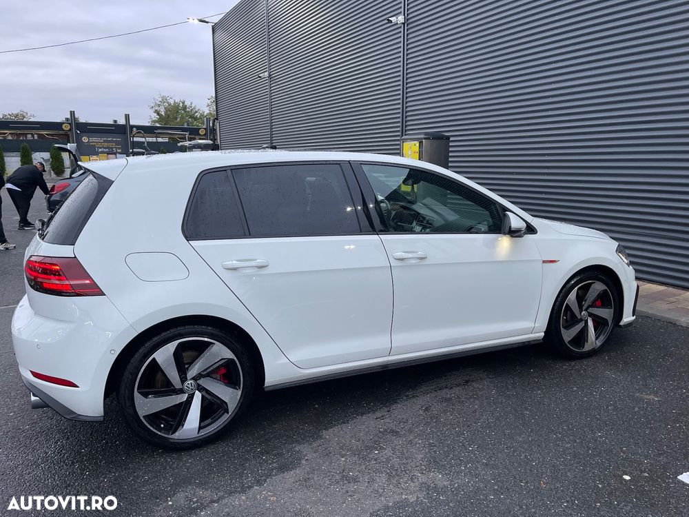 Volkswagen Golf 2.0 TSI GTI Performance - 3