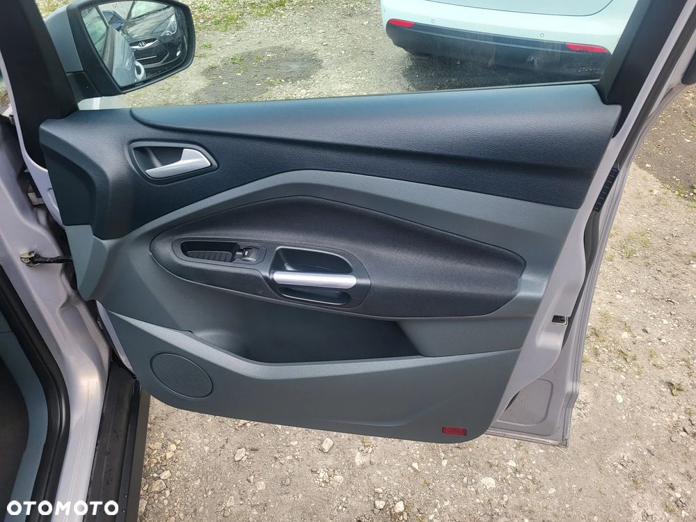 Ford C-MAX 1.6 Ti-VCT SYNC Edition - 16