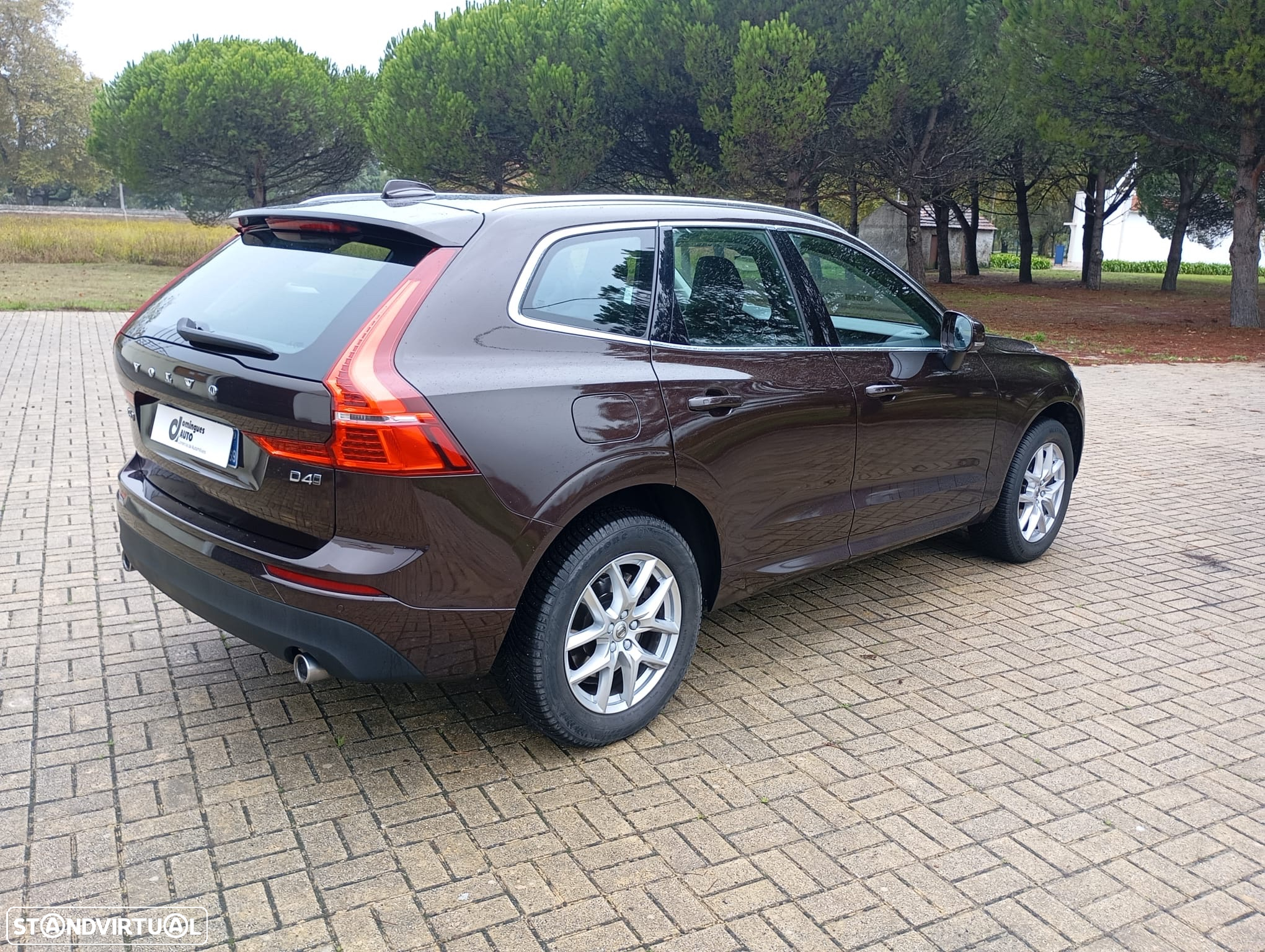 Volvo XC 60 2.0 D4 Momentum AWD Geartronic - 6