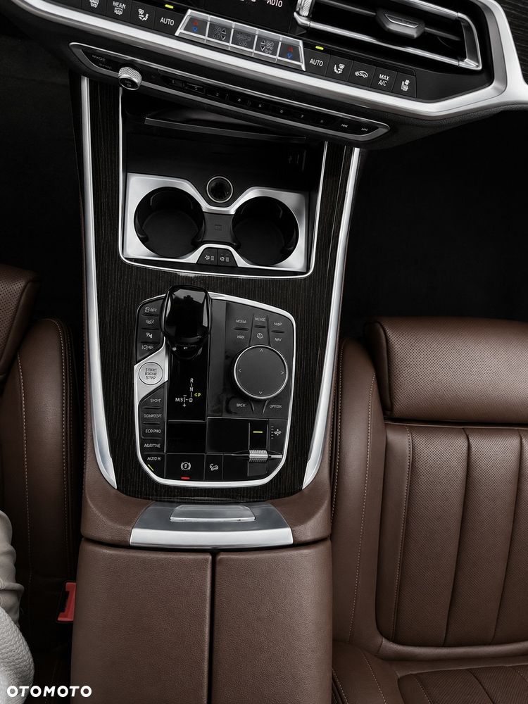 BMW X7 - 10