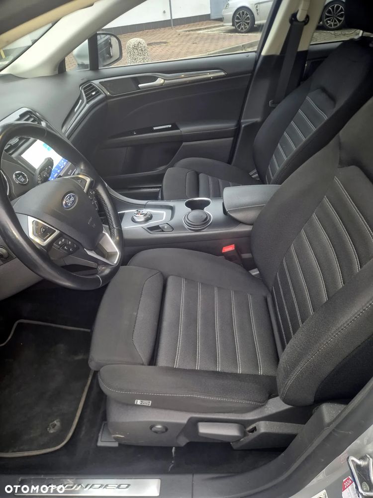 Ford Mondeo 2.0 TDCi Titanium PowerShift - 25