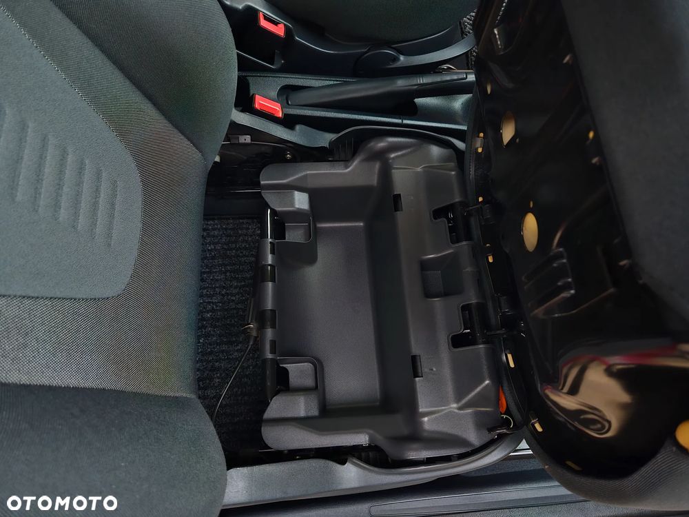 Ford KA 1.2 Titanium+ - 34
