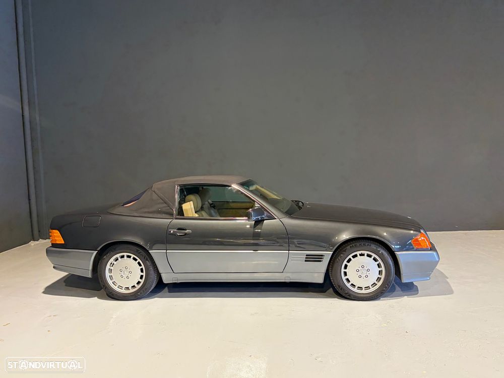 Mercedes-Benz SL 300 - 3