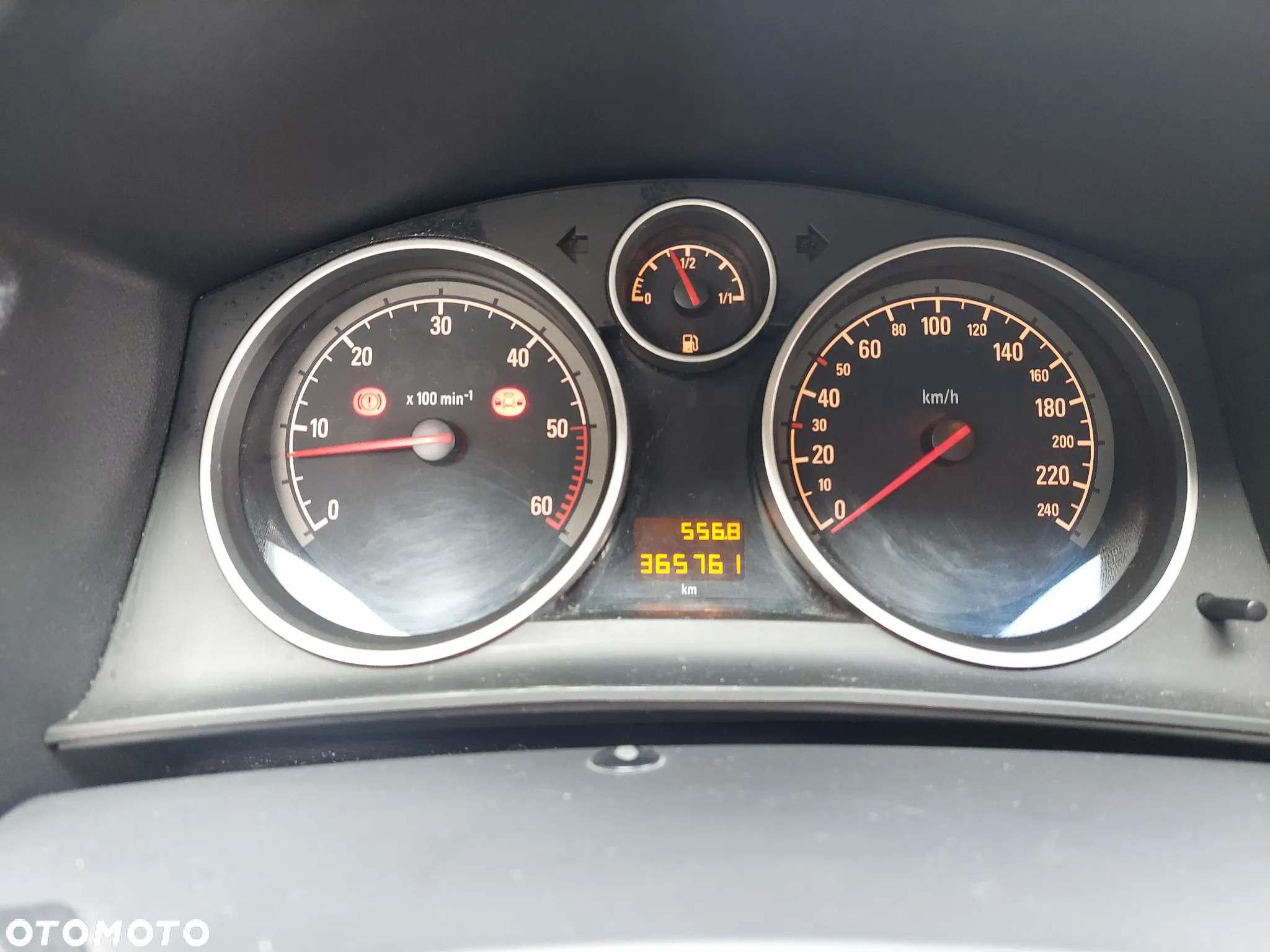 Opel Astra - 16