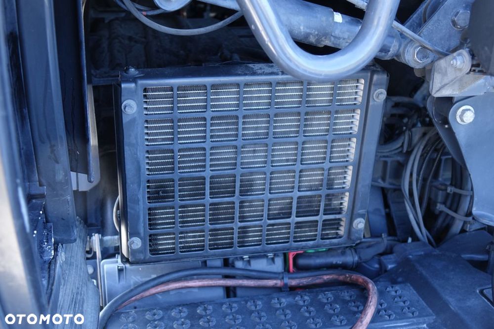 Scania R450 / EURO 6 / STANDARD/ AUTOMAT / RETARDER / LODÓWKA / NAWIGACJA / KLIMATYZACJA POSTOJOWA / 2 ZBIORNIKI - 24