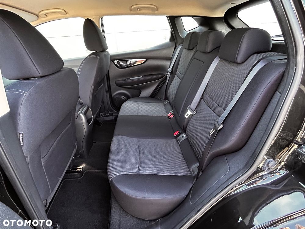 Nissan Qashqai 1.5 dCi N-Connecta - 8