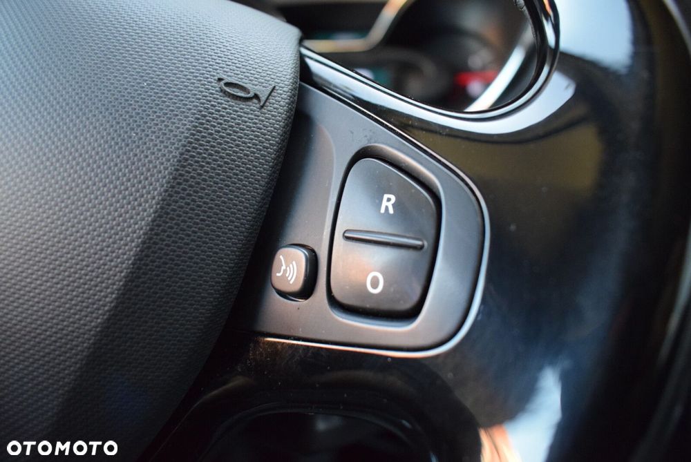 Renault Captur - 23