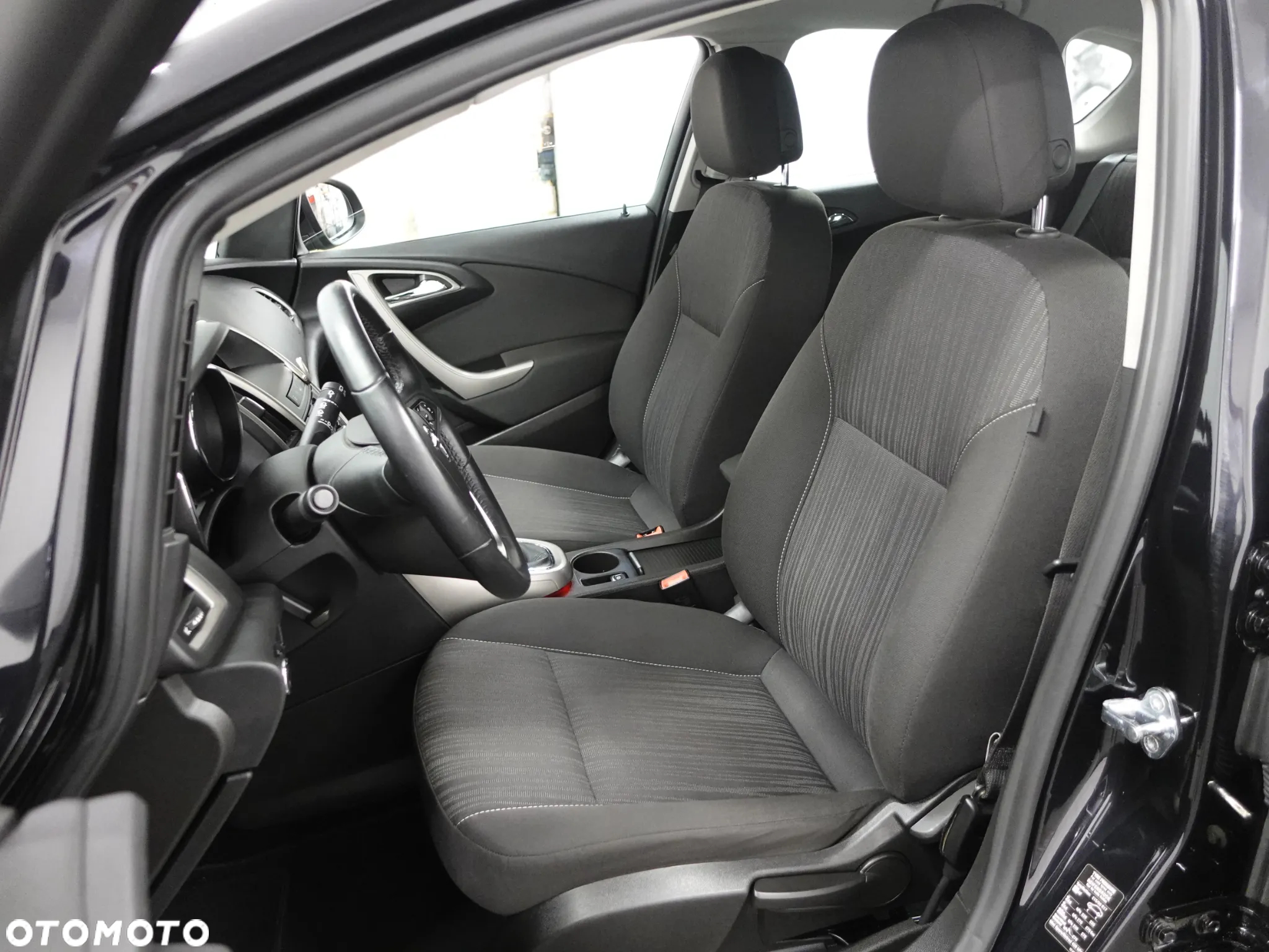Opel Astra 1.3 CDTI DPF EcoFLEX Edition - 22