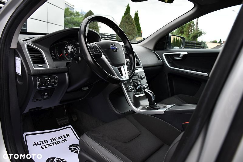 Volvo XC 60 D4 Geartronic Momentum - 9
