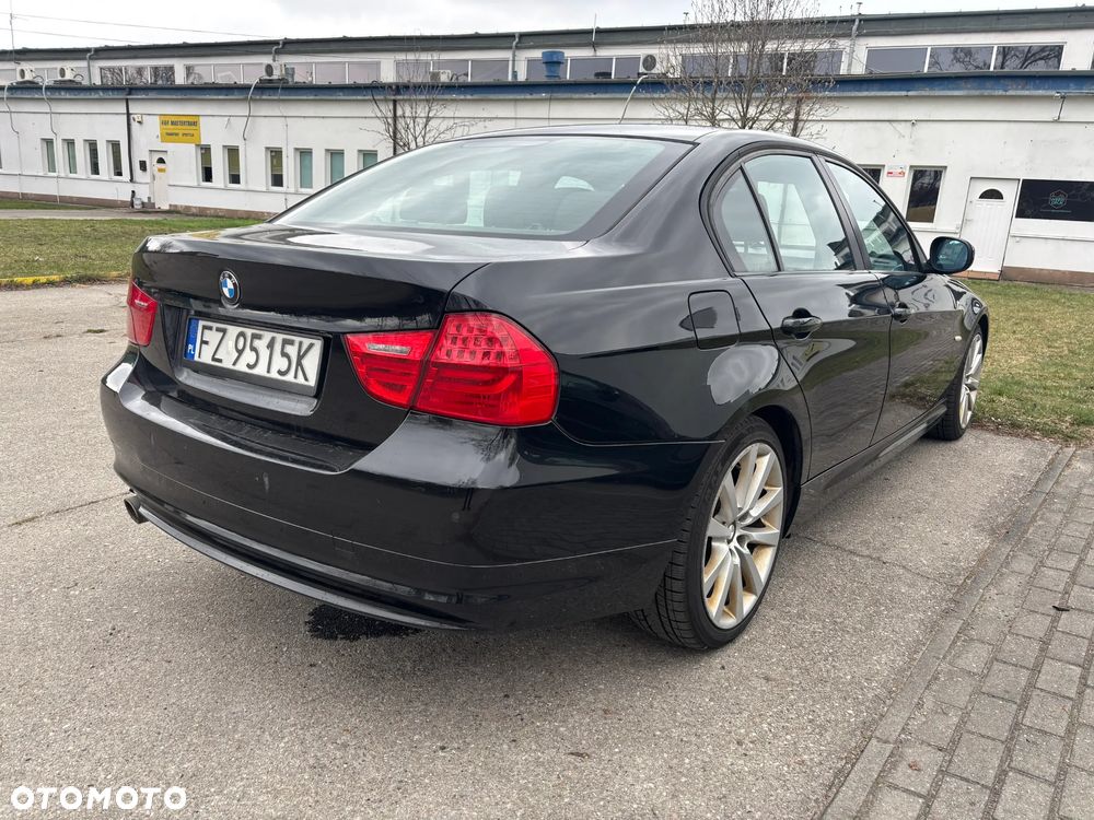 BMW Seria 3 318d DPF - 3