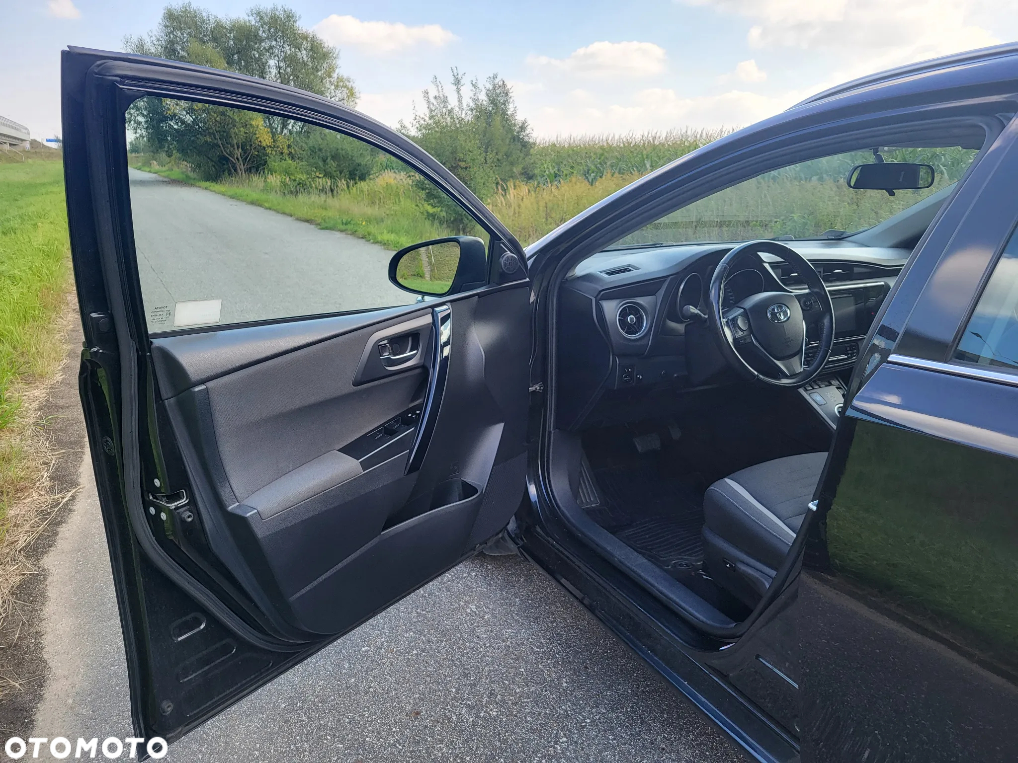 Toyota Auris Hybrid 135 Comfort - 21