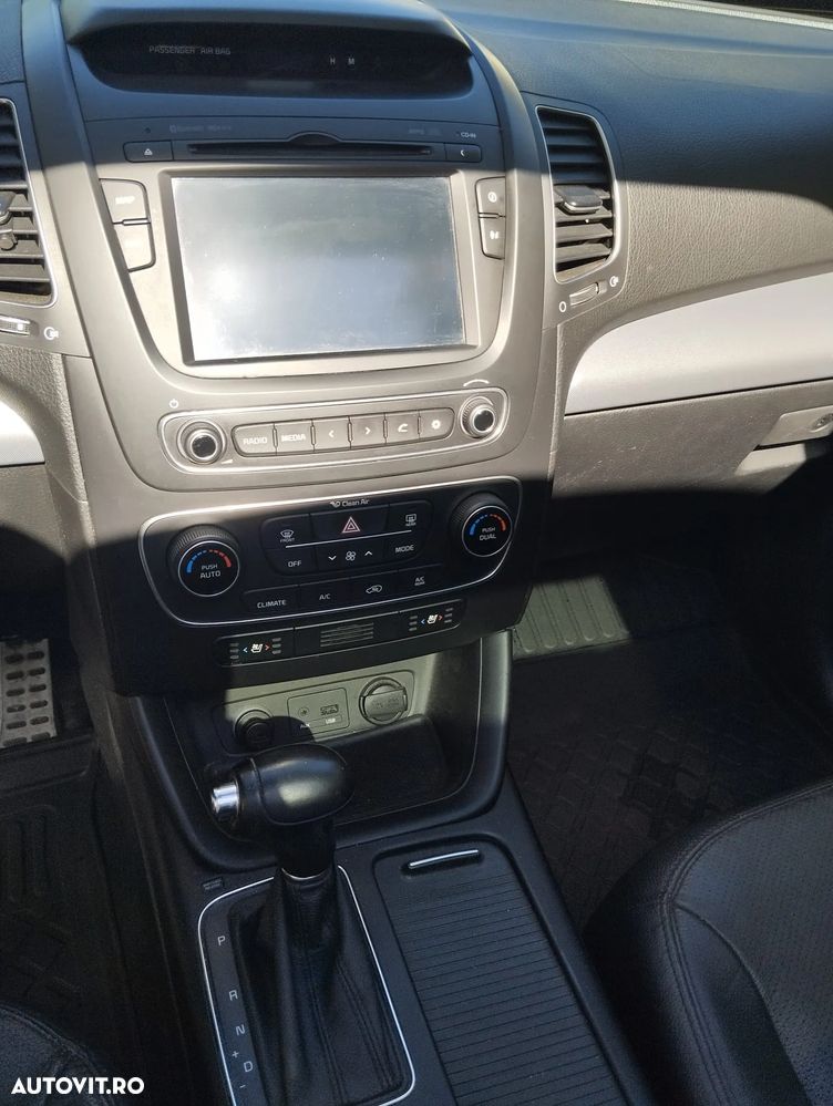 Kia Sorento 2.2 DSL EXECUTIVE AT 4x4 - 8