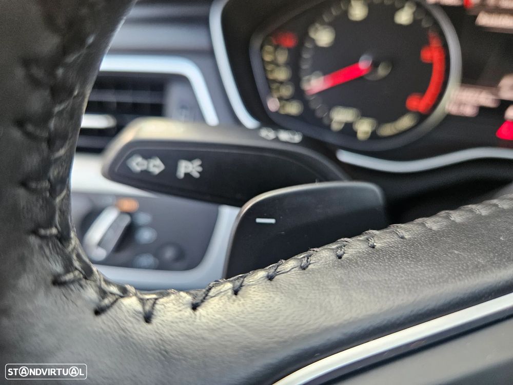 Audi A4 Avant 2.0 TDI Design S tronic - 37