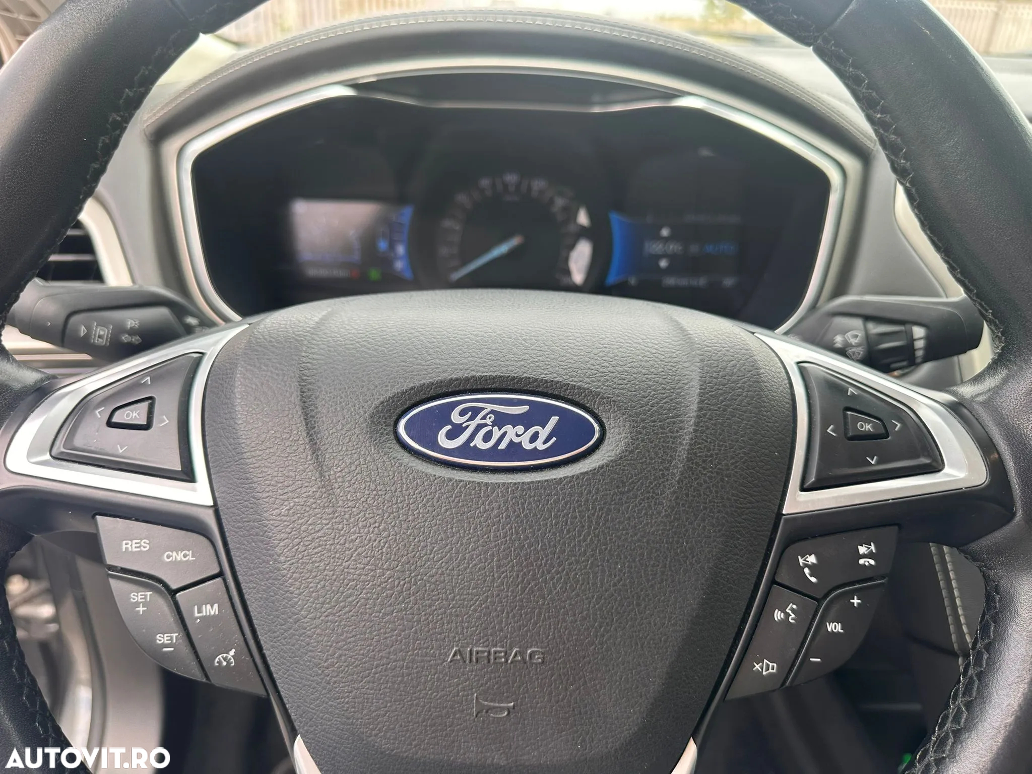 Ford Mondeo 2.0 HEV Vignale - 15