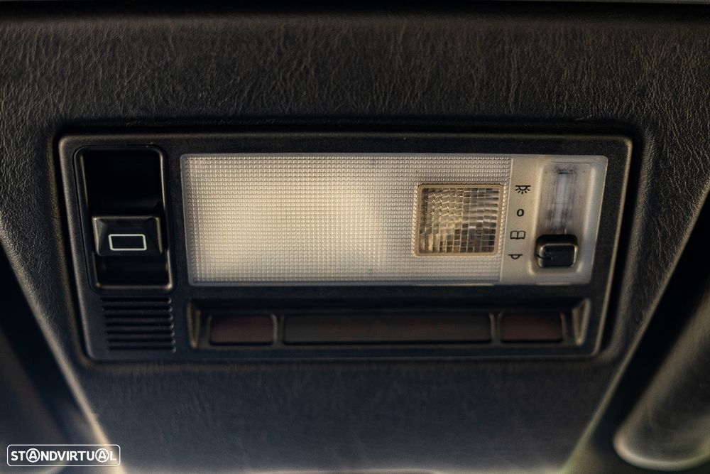 Mercedes-Benz W201 (1982-1993) 190 D 2.0 - 35