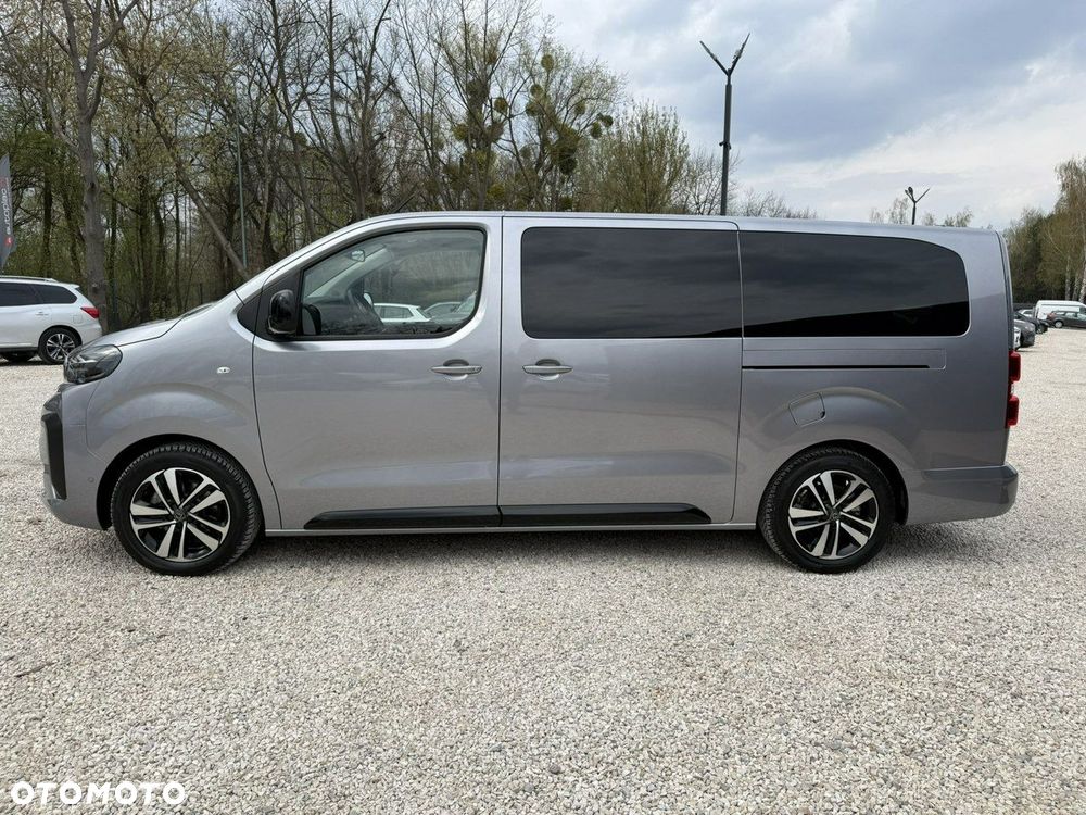 Peugeot Traveller - 30