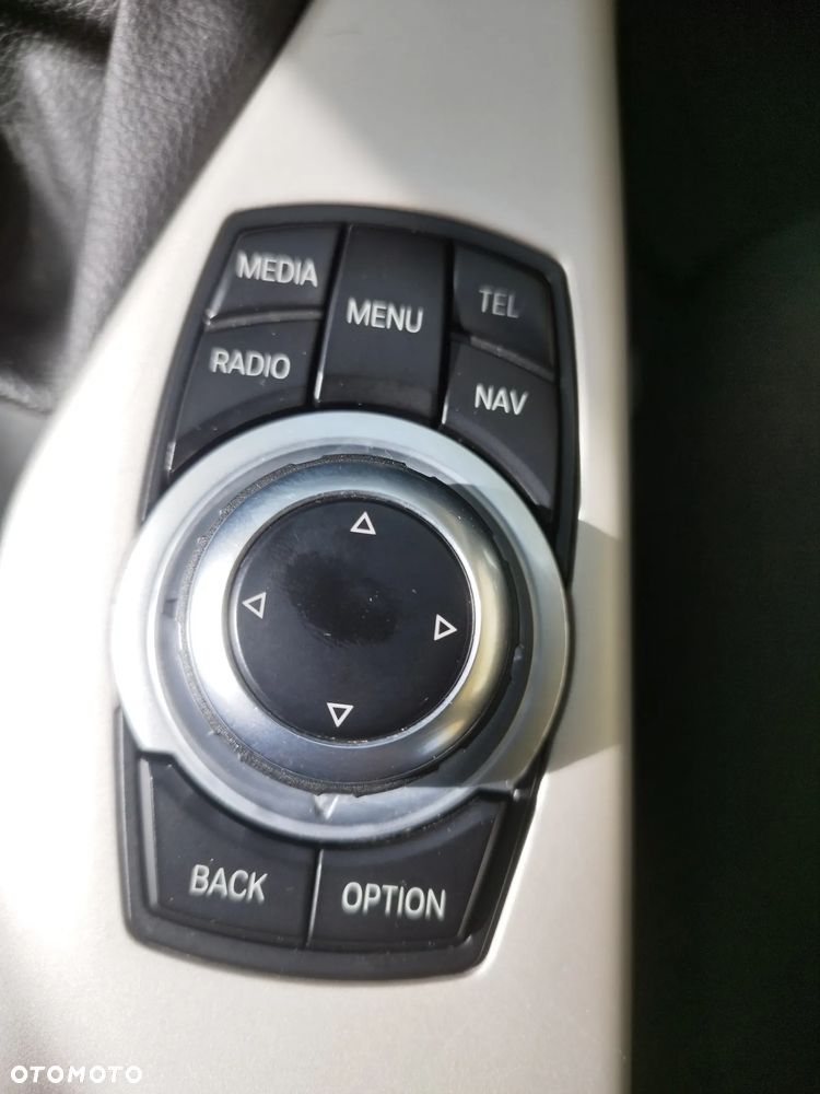 BMW Seria 1 118d DPF - 17