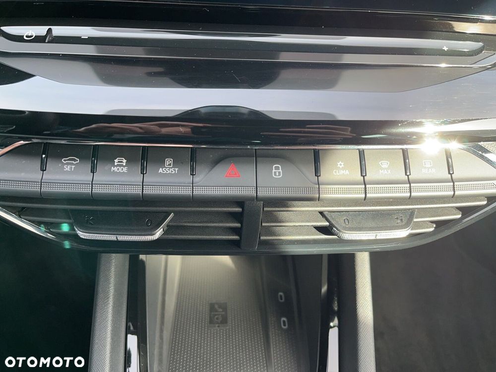 Skoda Octavia 2.0 TDI Sportline - 30