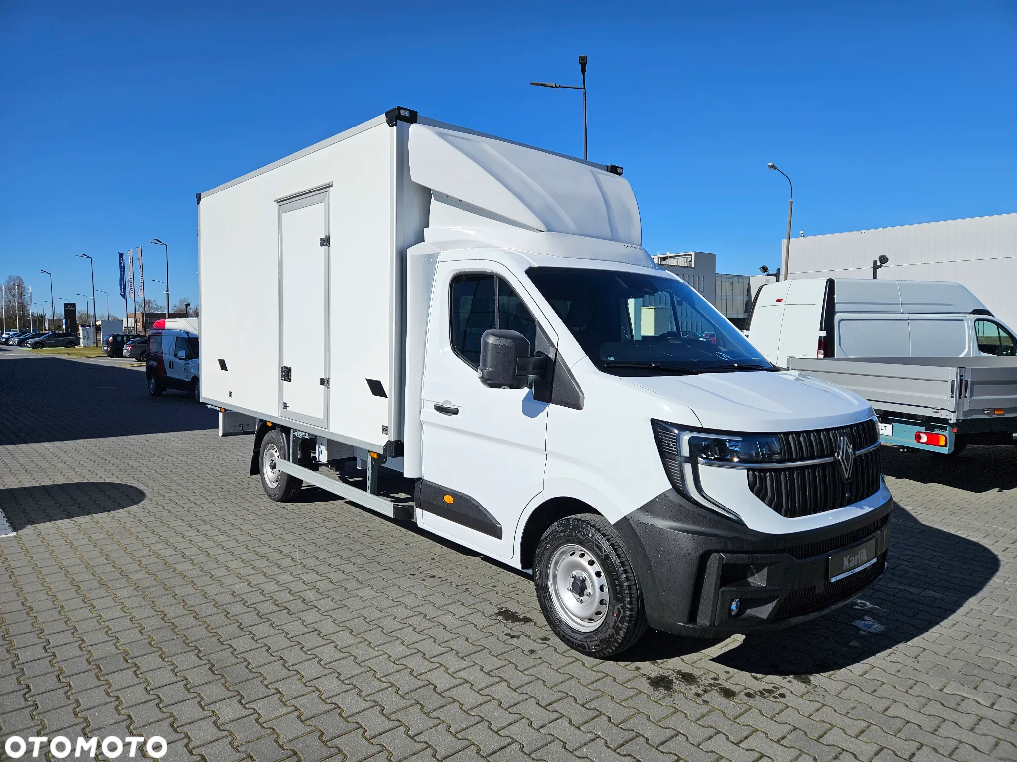 Renault nowy Master kontener 8 EP Carpol - 3