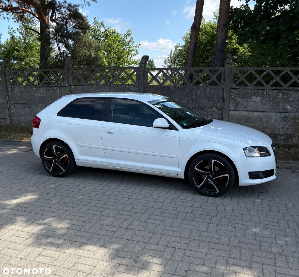 Audi A3 3-drzwiowe 1.6 Ambiente - 3
