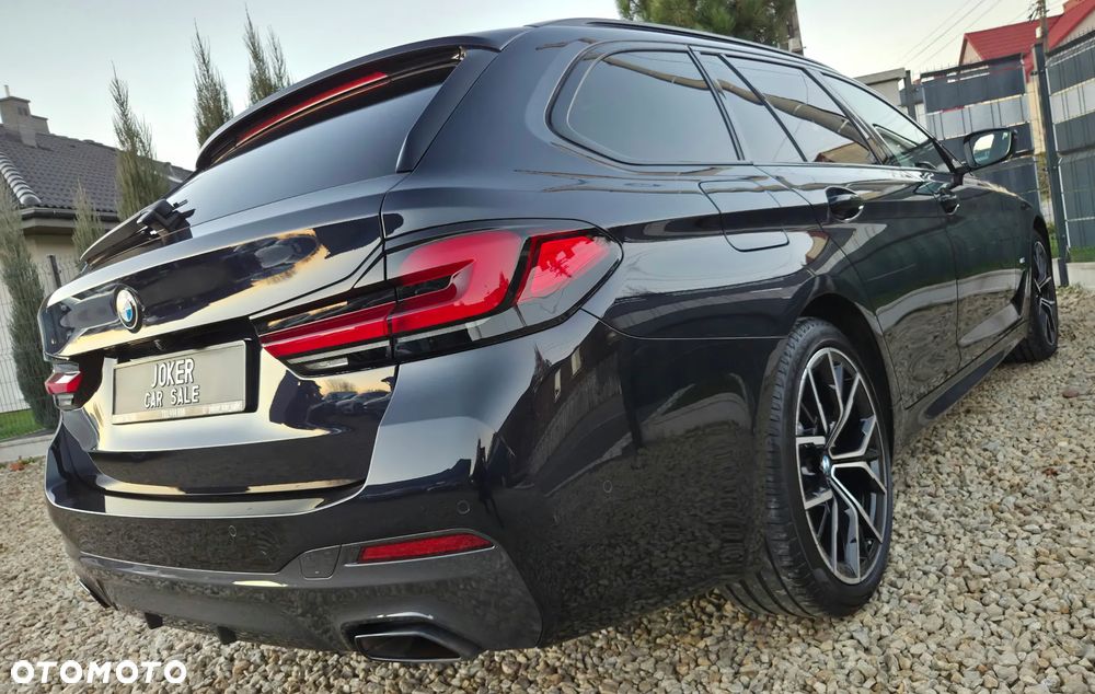 BMW Seria 5 520d xDrive Touring M Sport Edition - 10