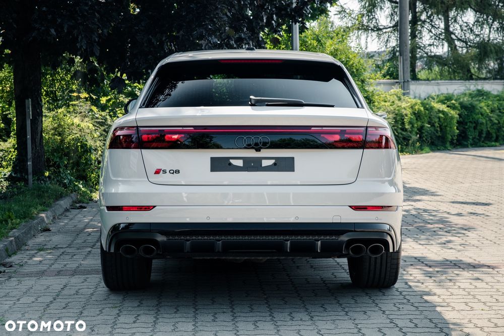 Audi SQ8 - 16