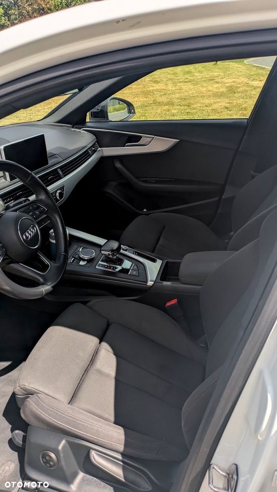 Audi A4 Avant 40 TFSI S tronic - 9