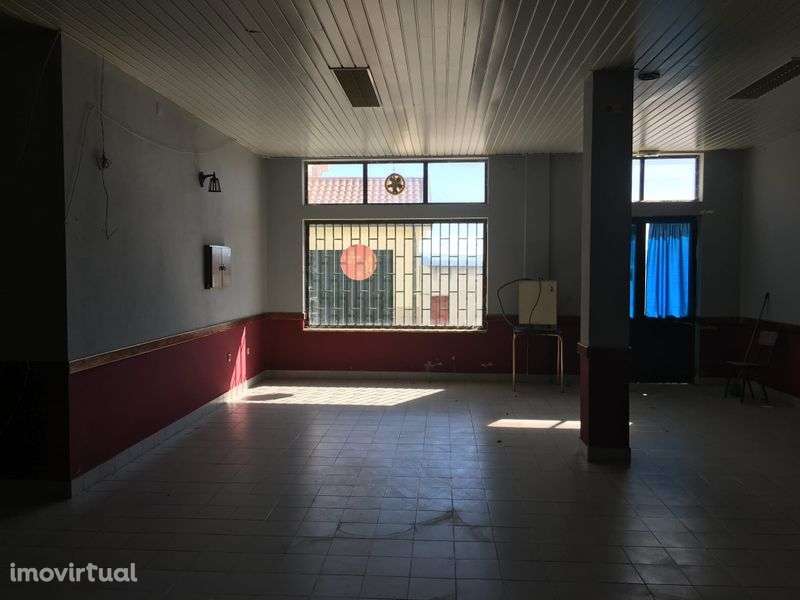 Espaço Loja 200 m2 Bairro do Sardão - Grande imagem: 2/11
