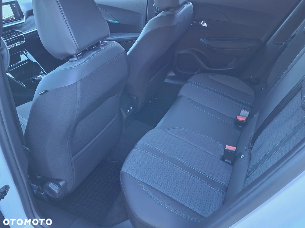 Peugeot 2008 1.2 PureTech Allure Pack S&S EAT8 - 26