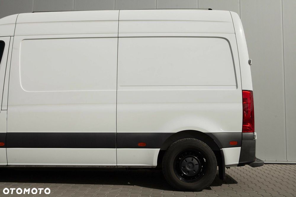 Mercedes-Benz eSprinter - 14