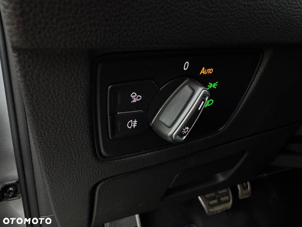 Volkswagen Arteon 2.0 TDI SCR DSG R-Line Edition - 33