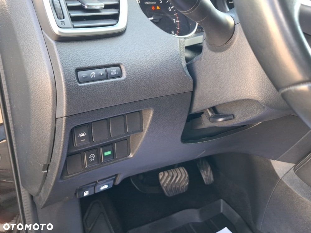Nissan Qashqai 1.3 DIG-T N-Connecta DCT - 19