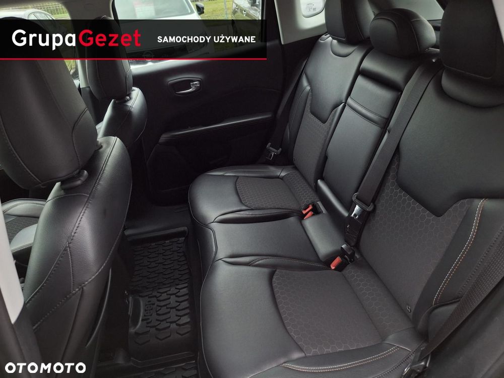 Jeep Compass - 9
