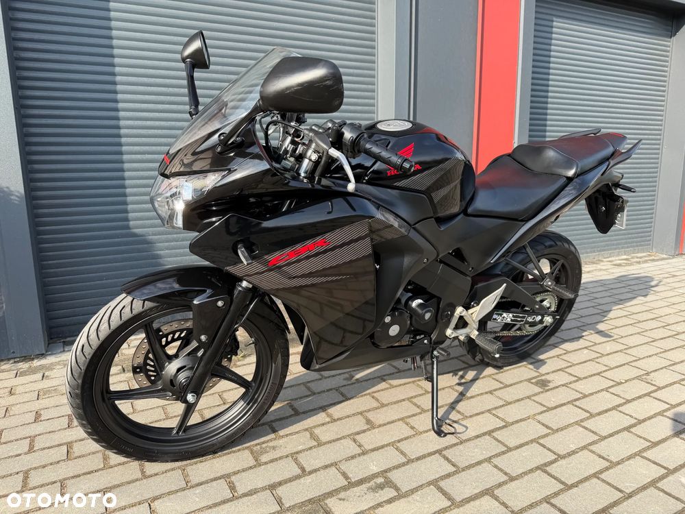 Honda CBR - 33