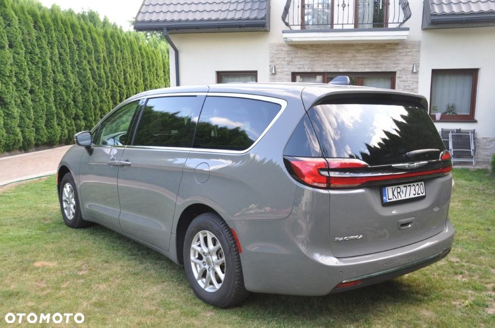 Chrysler Pacifica - 5