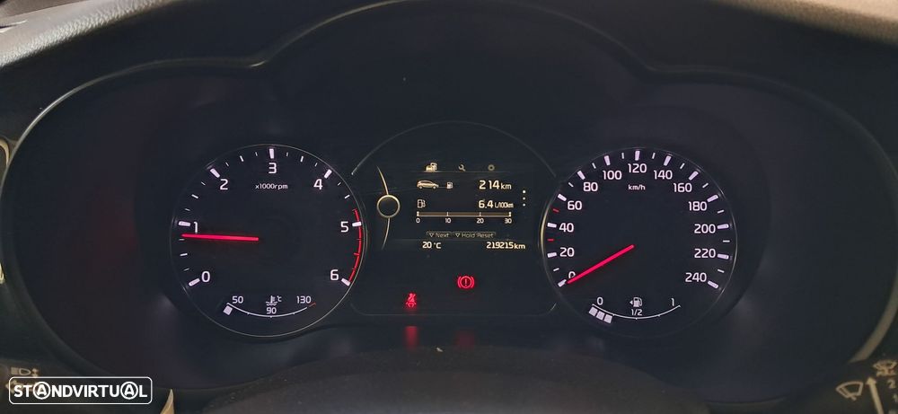 Kia Carens 1.7 CRDi ISG TX - 6