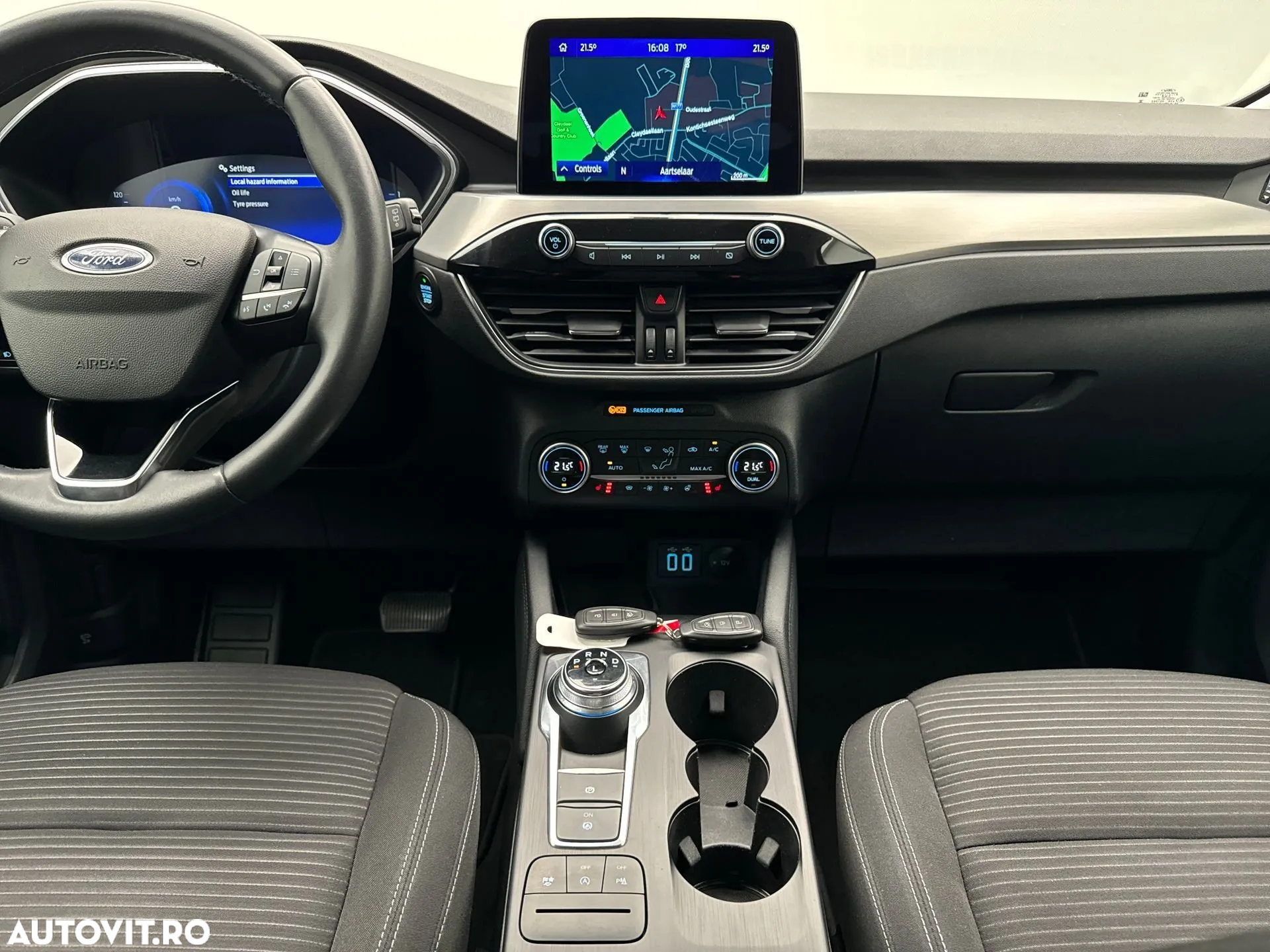 Ford Kuga 1.5 TDCi 2x4 Aut. Titanium - 3