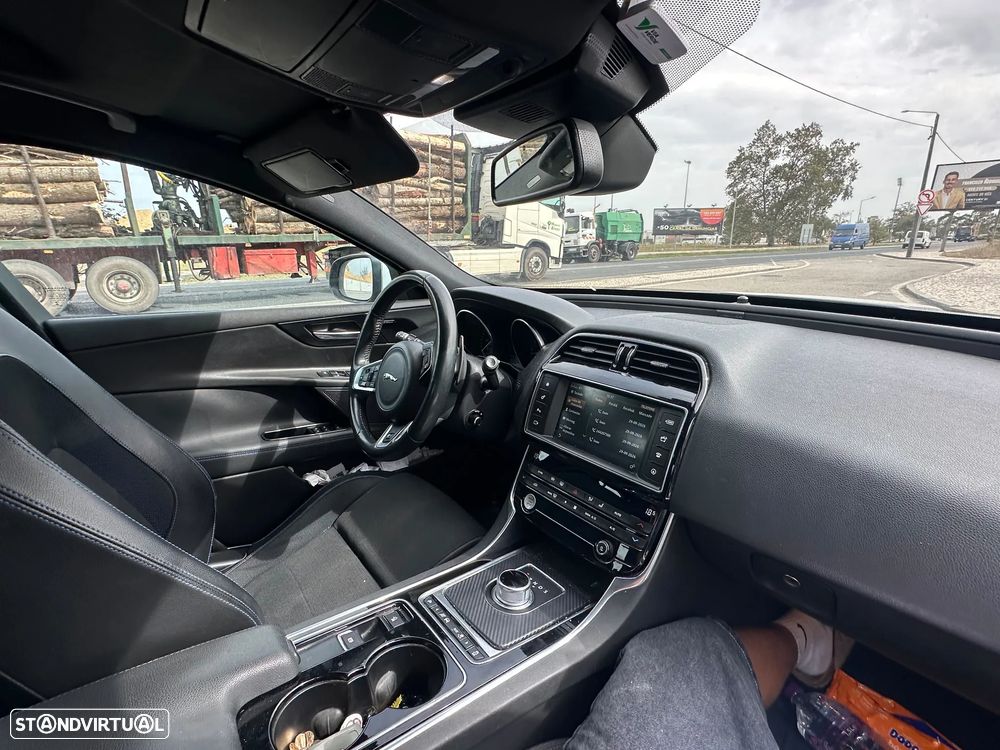 Jaguar XE 2.0 D R-Sport Aut. - 7