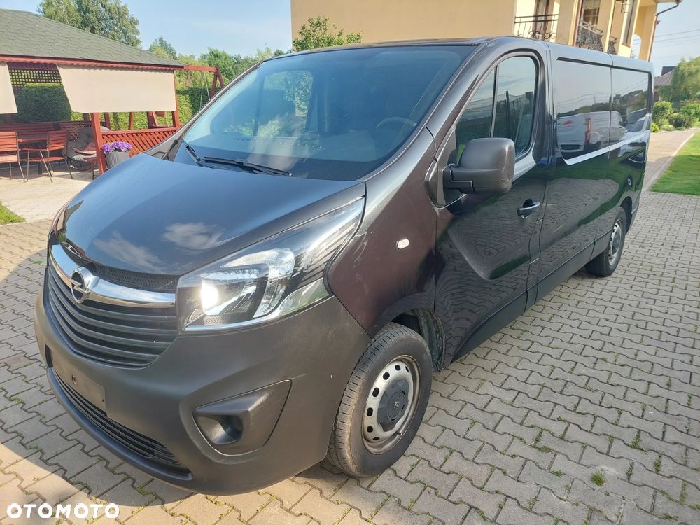 Opel Vivaro - 1